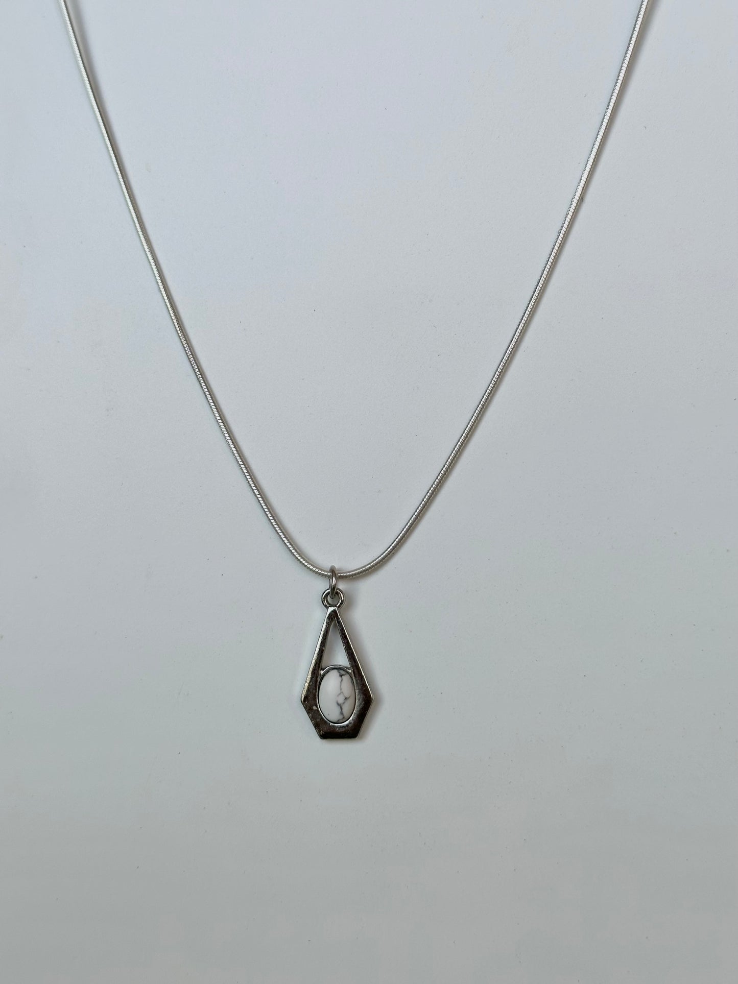 Howlite