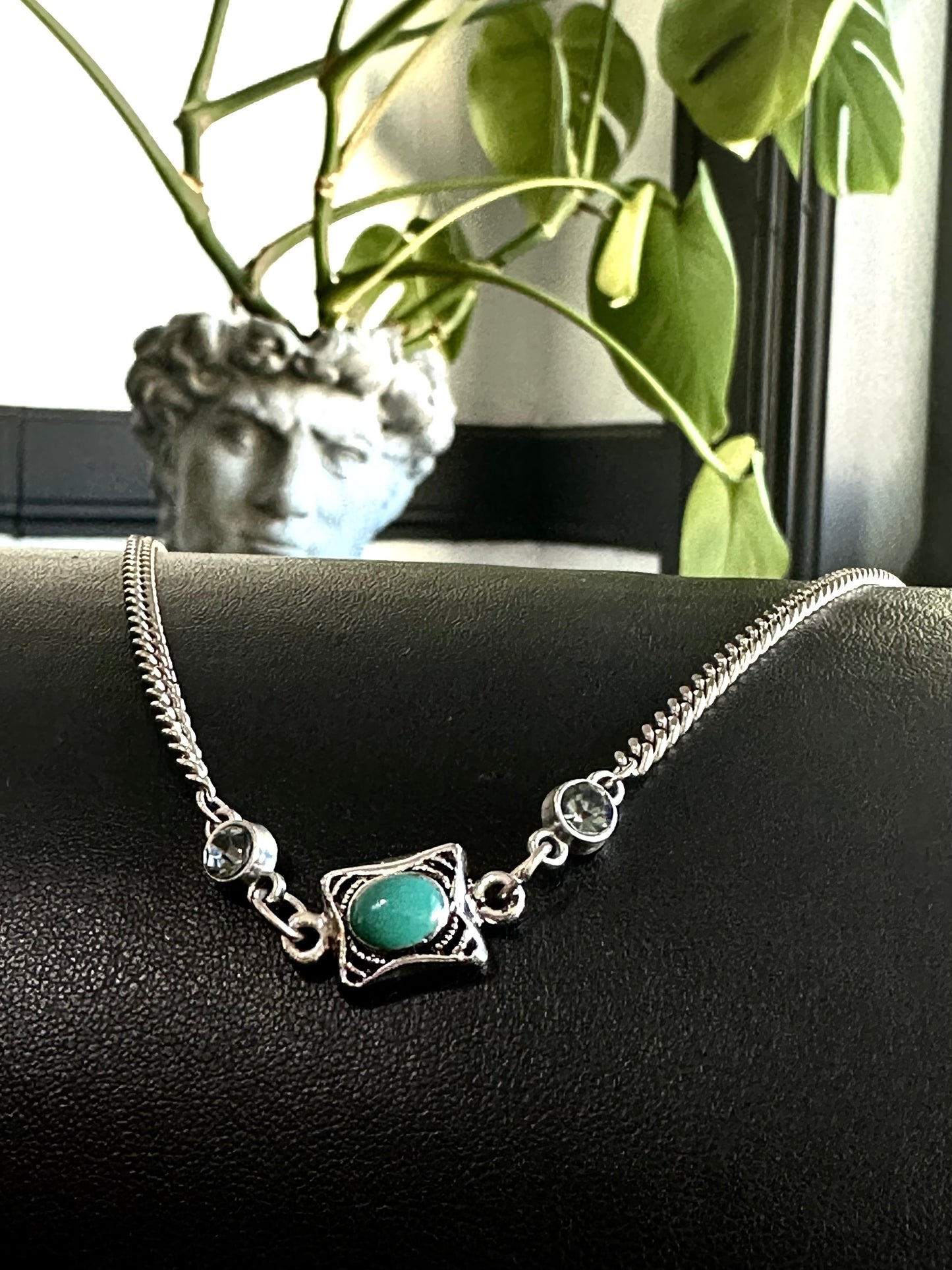 Diamond Wintergreen Choker