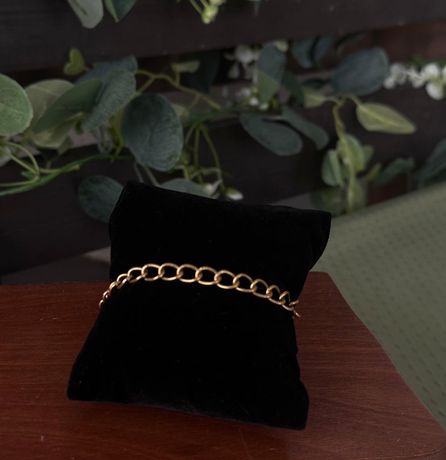 Chunky gold bracelet