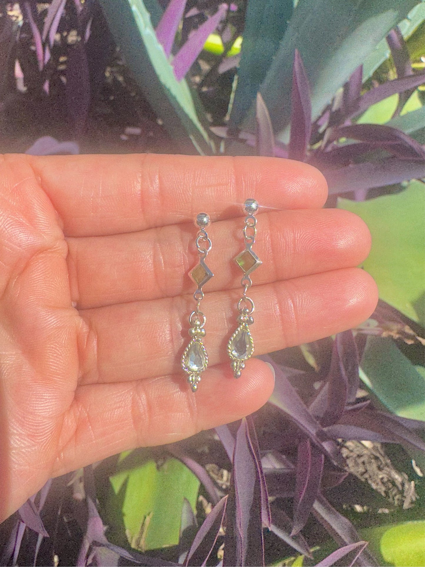 Green Diamond Moss Drops
