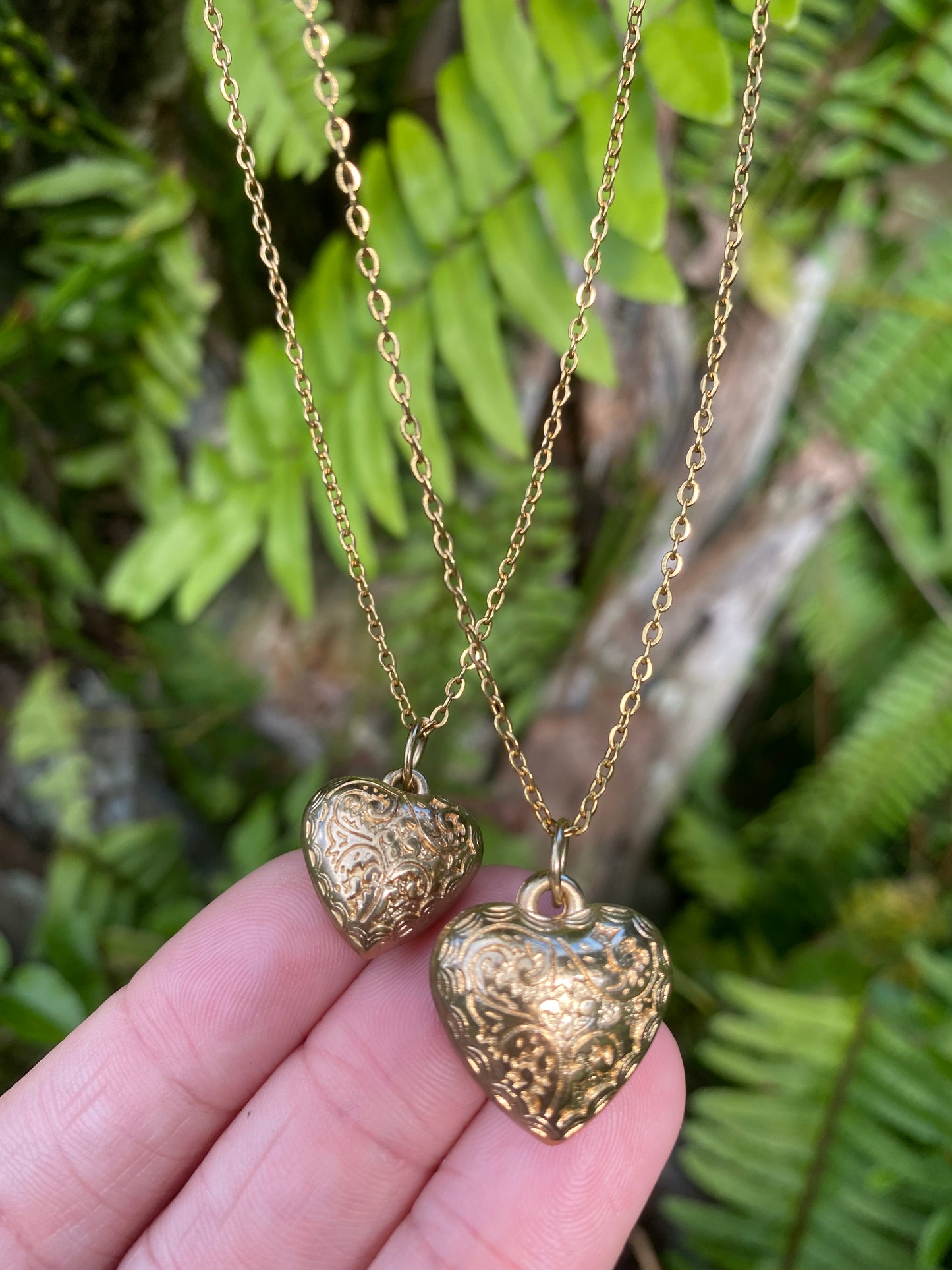 Medium Vintage 3D Puffy Heart Dainty Necklace