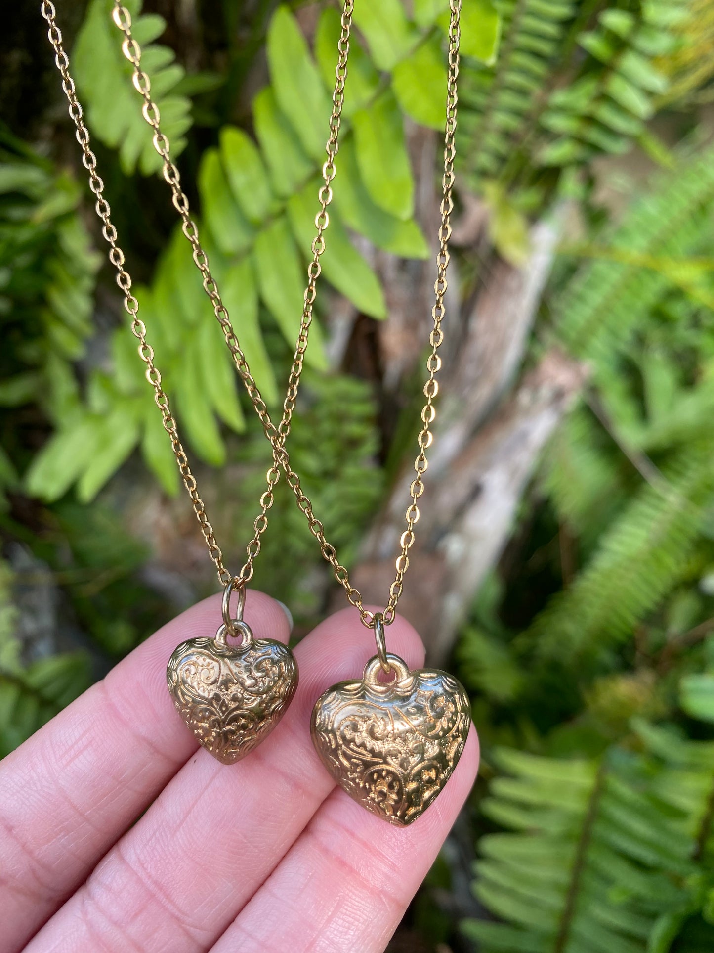 Medium Vintage 3D Puffy Heart Dainty Necklace