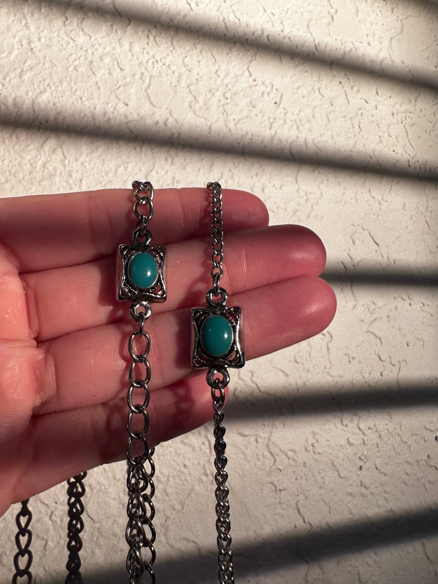 Simple Wintergreen Choker