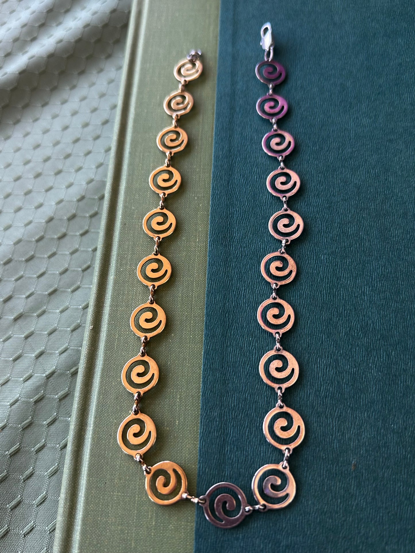 Cosmo Choker