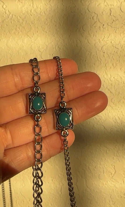 Simple Wintergreen Choker
