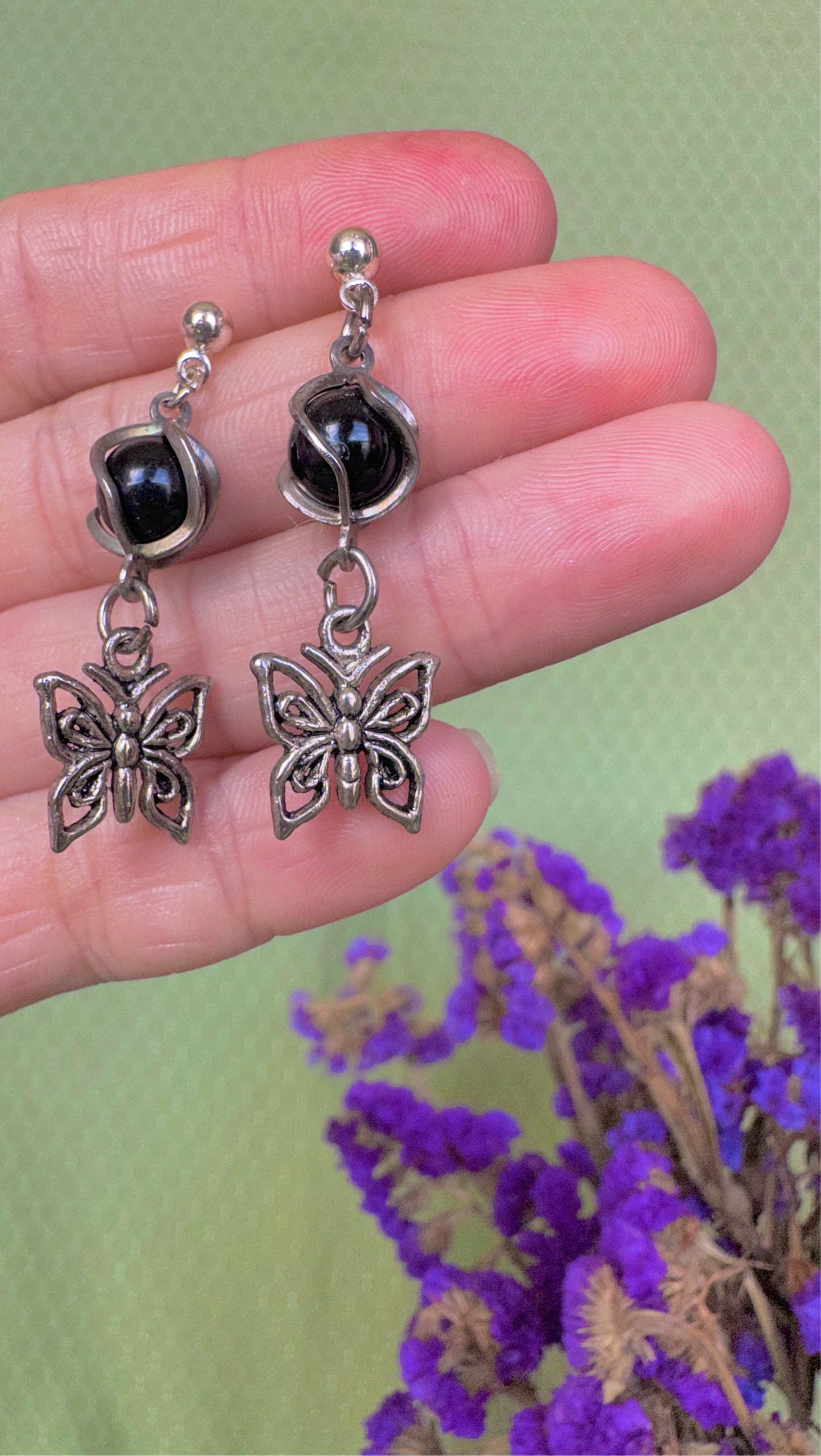 Summer Lover Earrings in Black