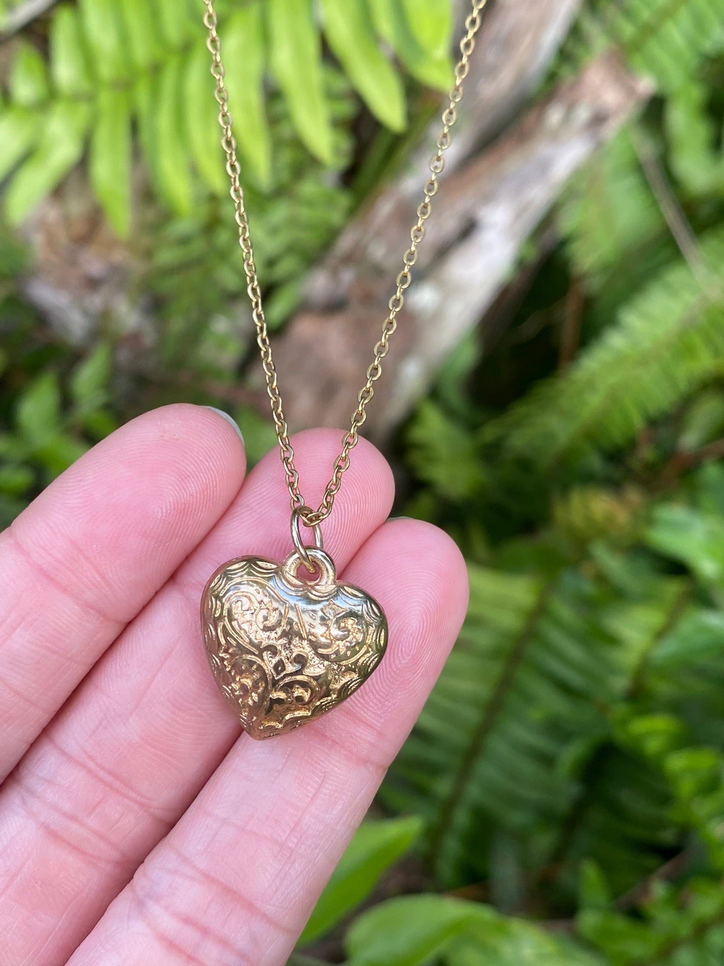 Large Vintage 3D Puffy Heart Dainty Necklace